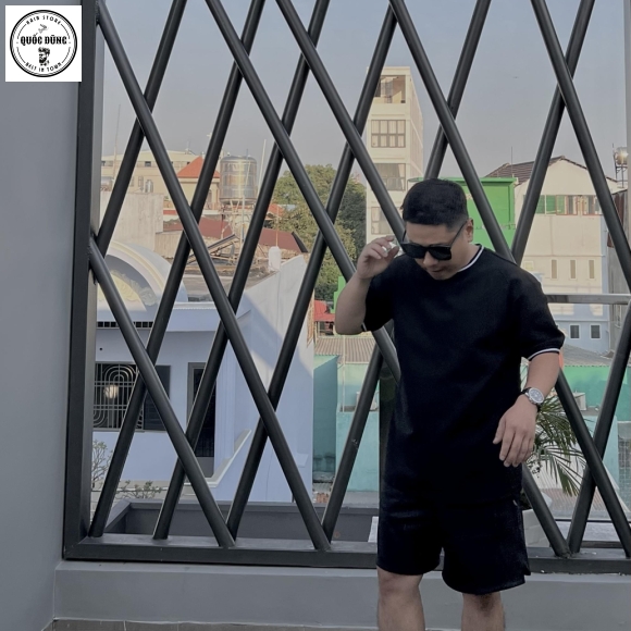 T-Shirt bo viền trắng size M, L